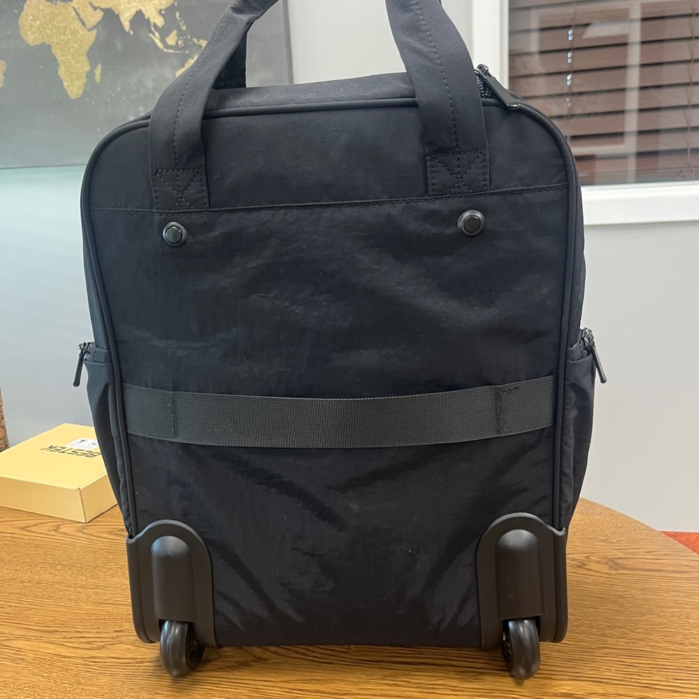 BAGSMART Black Rolling Backpack Carryon - Picture 2 of 8